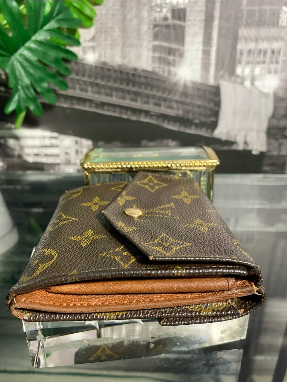 Authentic Vintage Louis Vuitton Monogram Elise Envelope Flap Closure Wallet